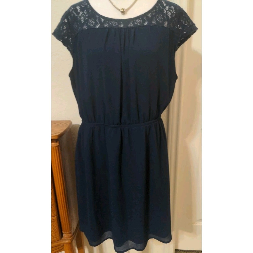 One Clothing Los Angeles Women's  Navy Blue Short Sleeve Dress. Size 1X